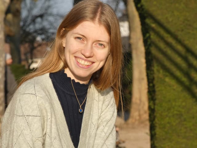 Portrait de Caroline Le Rouge de Guerdavid, artiste et graphiste